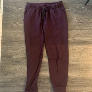 Lululemon on the fly jogger